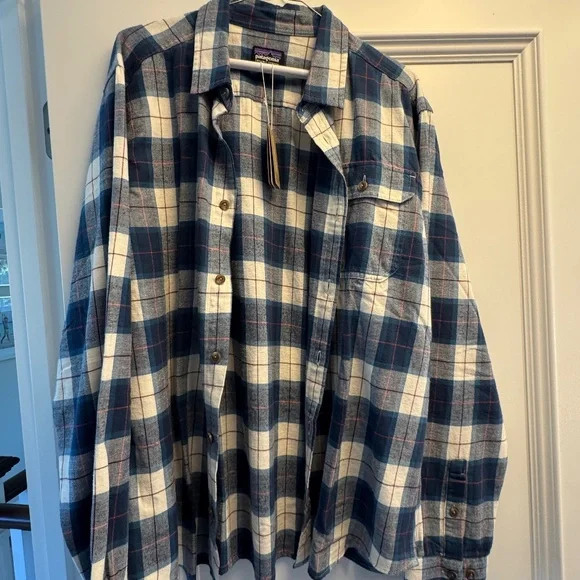 Patagonia Men's Long-Sleeved Lightweight Fjord Flannel Shirt - NWT - Picture 1 of 2